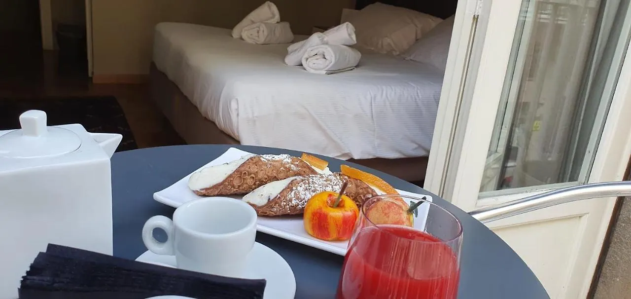 Smart Hotel Gallery House パレルモ